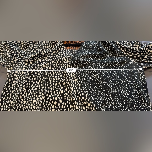 Anthropologie THML Leopard Print Sheer Long Sleeve Keyhole Blouse size Medium - Picture 8 of 11